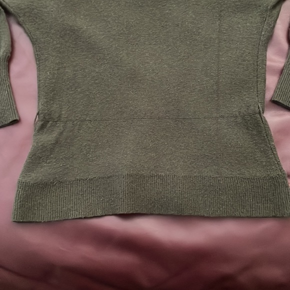 Sweater - Picture 8 of 8